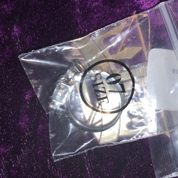 🧿2/$15🧿 NWT/NIB Clear Quartz Dual Snake🐍Silver Ring 7 - Picture 17 of 17